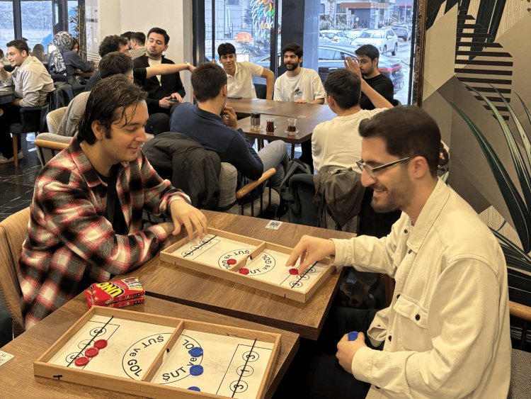 Tea Talks 5 : Kutu Oyunları ve Vampir Köylü Akşamı