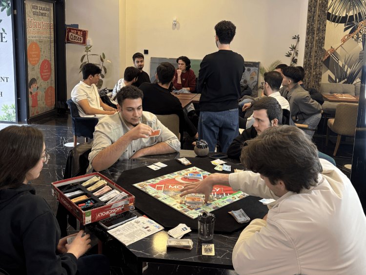 Tea Talks 5 : Kutu Oyunları ve Vampir Köylü Akşamı